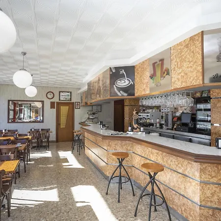 La Ruta Hotel *