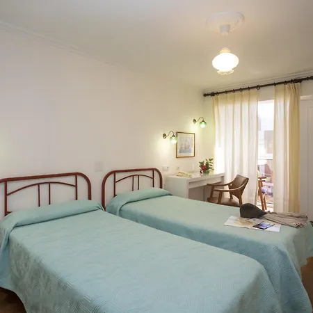La Ruta Hotel *